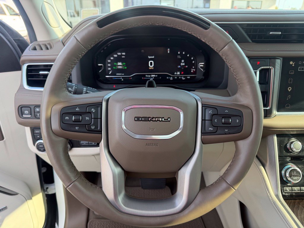 Used 2024 GMC Yukon Denali w/ Denali Reserve Package AWD/4WD image 31