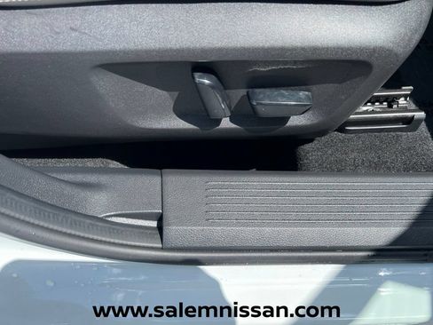 Certified 2023 Nissan Rogue SL AWD/4WD image 26