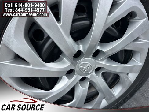 Used 2017 Toyota Corolla LE image 21