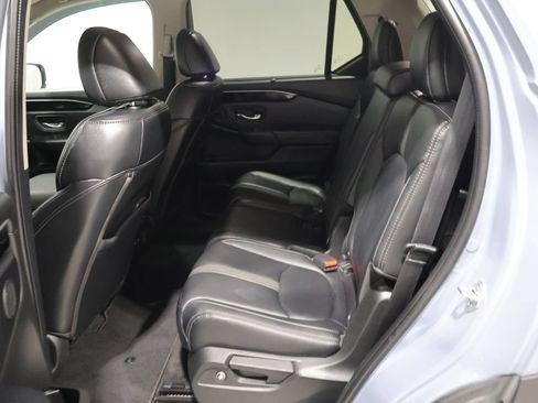 Used 2023 Honda Pilot Touring image 19