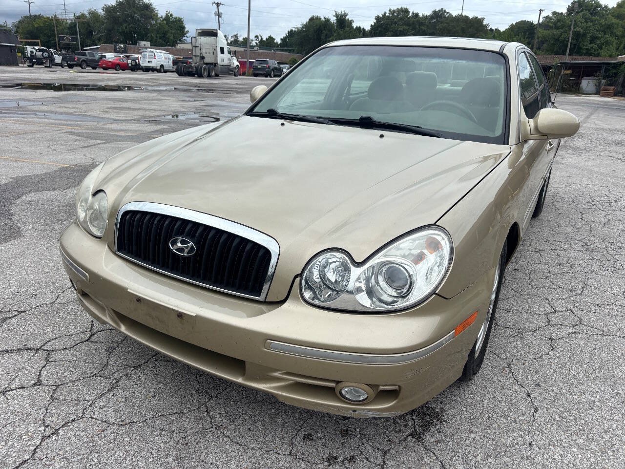 Used 2004 Hyundai Sonata GLS FWD image 2