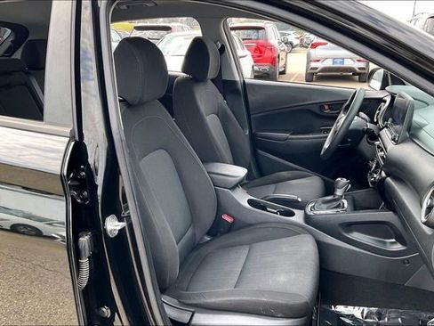 Certified 2022 Hyundai Kona SEL image 7