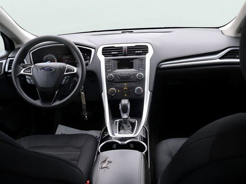 Used 2015 Ford Fusion SE FWD image 15