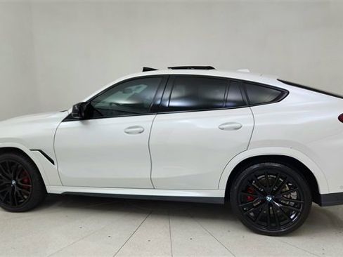 Used 2025 BMW X6 M60i image 4