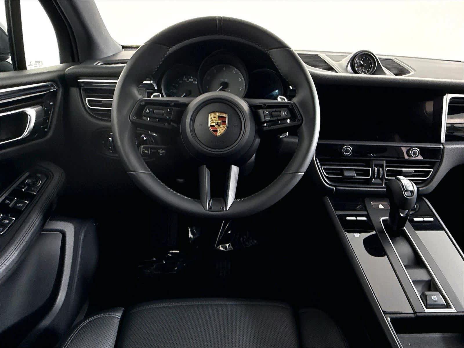 Certified 2023 Porsche Macan S AWD/4WD image 12