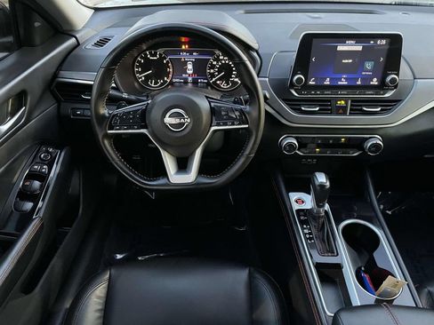 Used 2025 Nissan Altima 2.5 SR image 24
