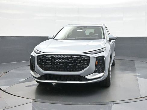 Used 2026 Audi Q3 quattro 2.0T AWD/4WD image 2