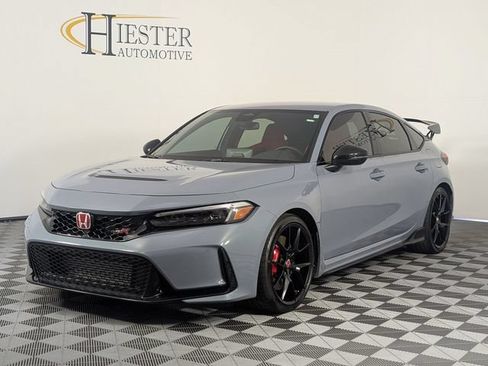 Used 2025 Honda Civic Type R image 4