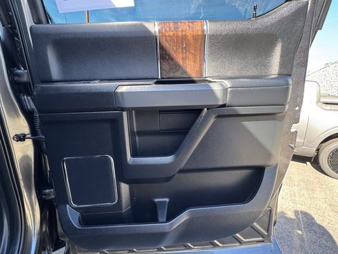 Used 2017 Ford F350 Platinum w/ Platinum Ultimate Package image 23