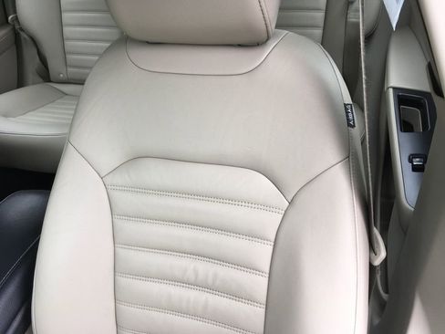 Used 2017 Ford Fusion SE FWD image 22