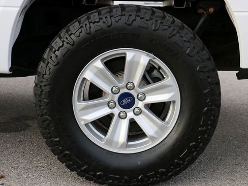 Used 2016 Ford F150 XLT image 10