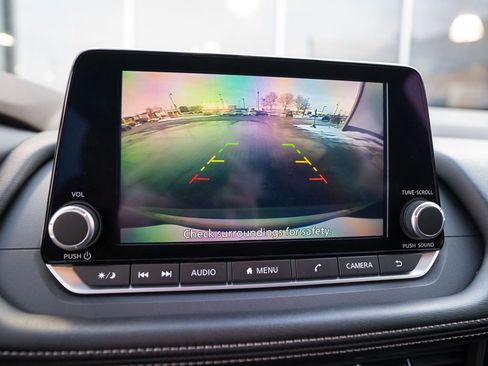 Used 2023 Nissan Rogue S image 24