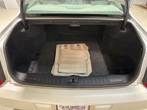 Used 2010 Cadillac DTS Luxury image 7