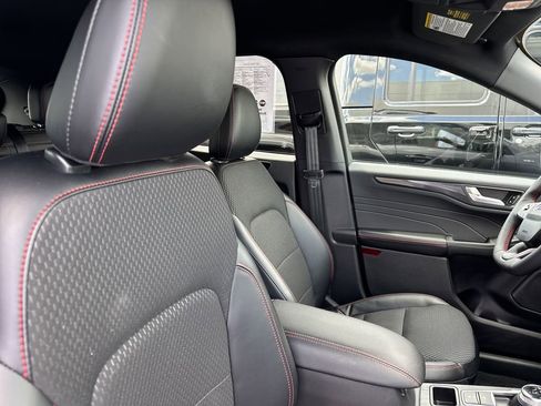 Certified 2023 Ford Escape ST-Line w/ Tech Pack #1 image 19