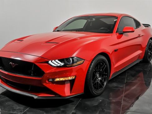 Used 2018 Ford Mustang GT RWD image 5