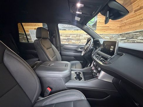 Used 2023 GMC Yukon SLT AWD/4WD image 14