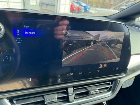 New 2026 Chevrolet Equinox EV LT image 15