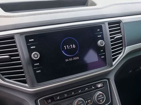 Used 2021 Volkswagen Atlas Cross Sport SE w/ Panoramic Sunroof Package image 19