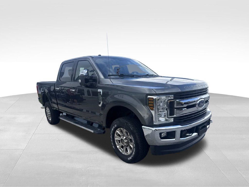 Used 2018 Ford F250 XLT w/ XLT Premium Package AWD/4WD image 2