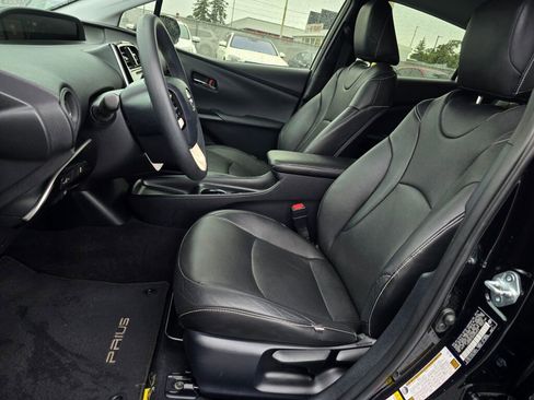 Used 2017 Toyota Prius Two w/ Carpet Mat Package FWD image 22
