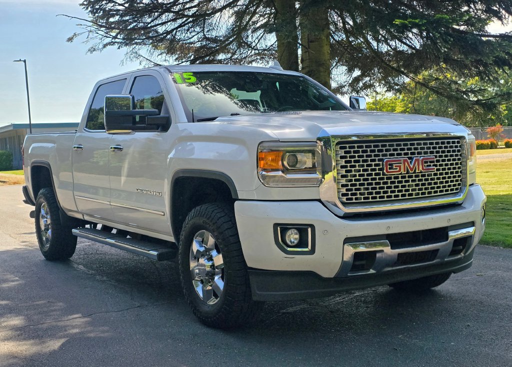 Used 2015 GMC Sierra 3500 Denali w/ Duramax Plus Package AWD/4WD image 7