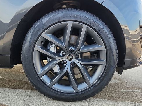 Used 2025 Land Rover Range Rover Sport Dynamic SE image 10