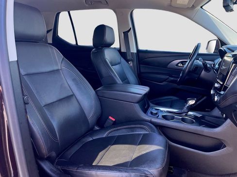 Used 2021 Chevrolet Traverse Premier FWD image 31