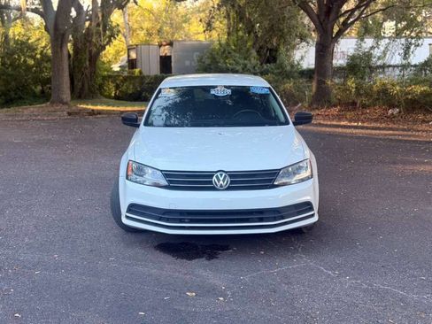 Used 2016 Volkswagen Jetta S image 3