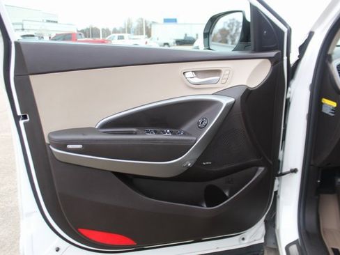 Used 2018 Hyundai Santa Fe Limited w/ Cargo Package image 9