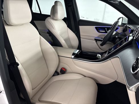 Certified 2025 Mercedes-Benz GLC 350e 4MATIC image 24