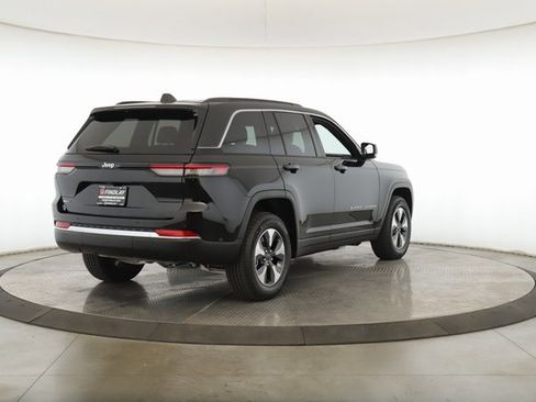 Used 2024 Jeep Grand Cherokee Limited 4xe image 9