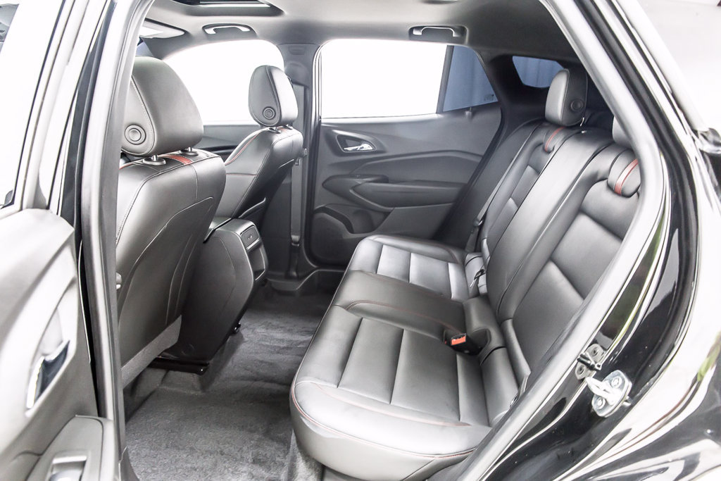 Used 2024 Chevrolet Trax RS w/ Sunroof Package FWD image 31