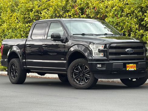 Used 2016 Ford F150 Lariat w/ Equipment Group 502A Luxury AWD/4WD image 2