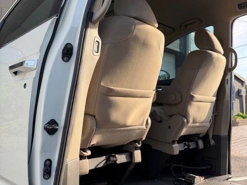 Used 2015 Honda Odyssey EX image 23