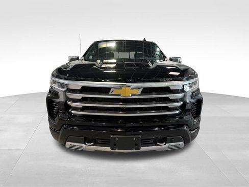 Used 2024 Chevrolet Silverado 1500 High Country w/ Technology Package AWD/4WD image 2