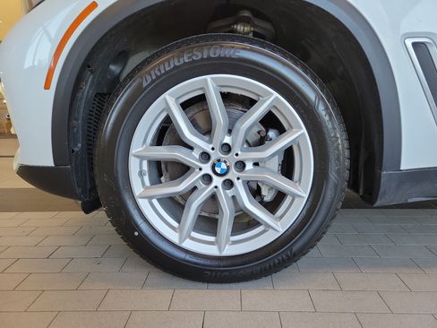 Used 2021 BMW X5 xDrive40i w/ Convenience Package AWD/4WD image 12