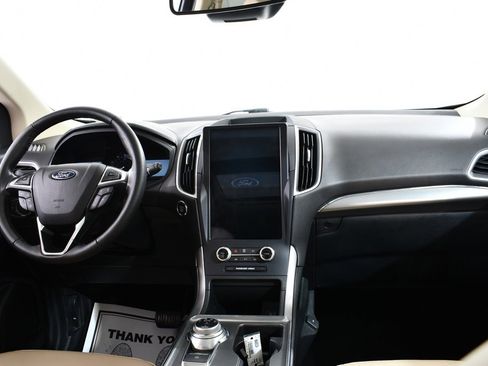 Used 2022 Ford Edge SEL w/ Convenience Package image 7
