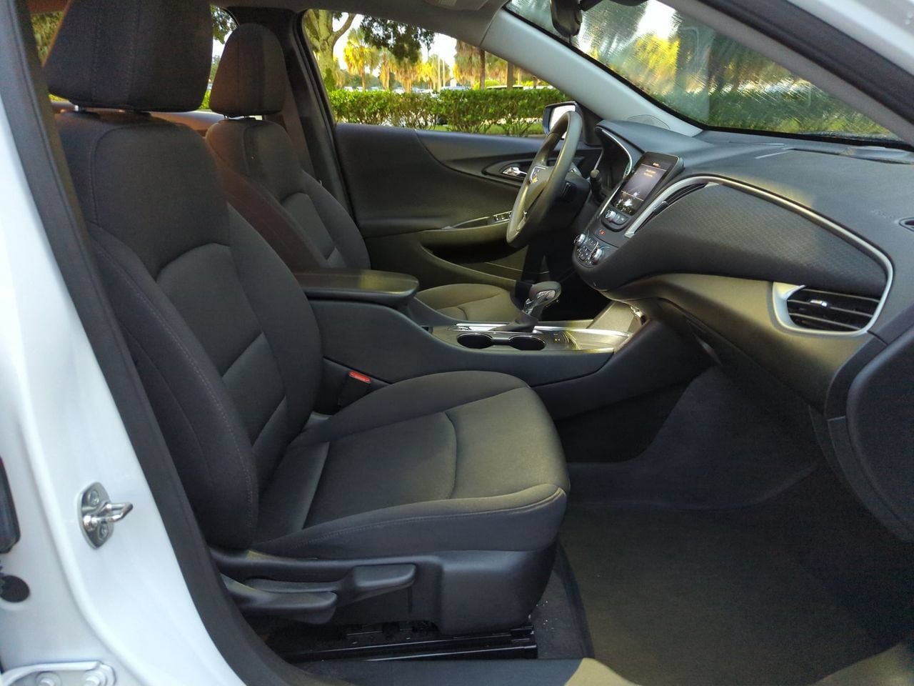 Used 2024 Chevrolet Malibu LT FWD image 25