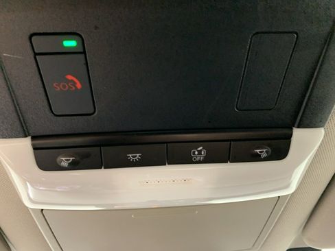 Used 2023 Nissan Pathfinder SV image 24