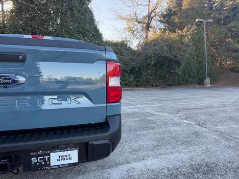 Used 2023 Ford Maverick Lariat image 9