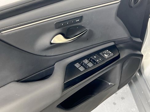 Used 2023 Lexus ES 350 w/ Premium Package image 18