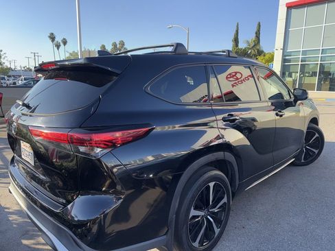 Used 2022 Toyota Highlander XSE image 13