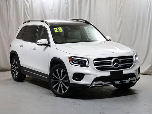 Used 2023 Mercedes-Benz GLB 250 4MATIC image 1