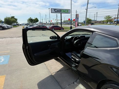 Used 2019 Hyundai Veloster 2.0 FWD image 17