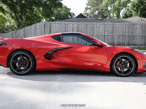 Used 2024 Chevrolet Corvette Stingray Premium Cpe w/ Z51 Performance Package RWD image 9