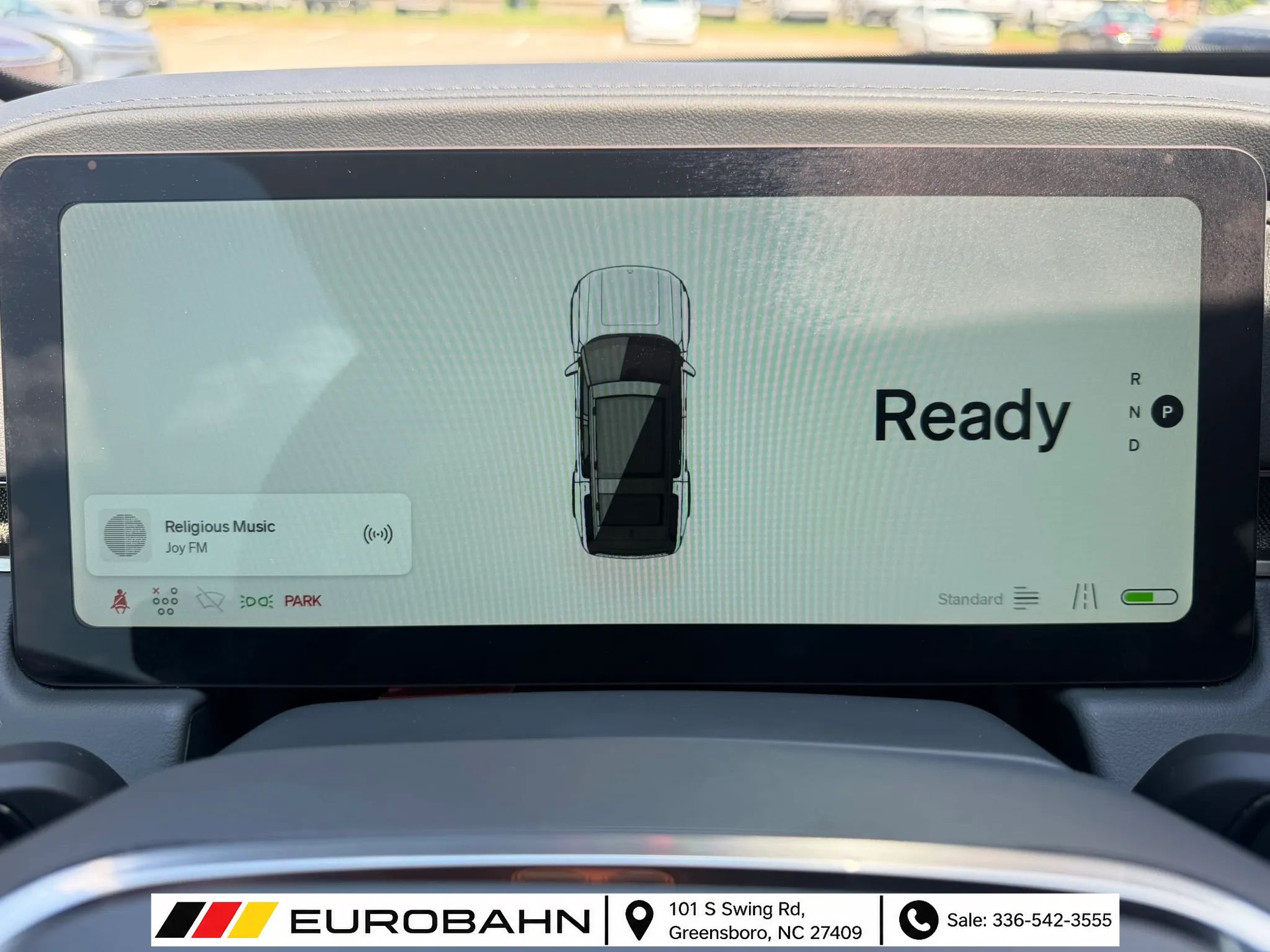 Used 2025 Rivian R1S Adventure Dual AWD/4WD image 9