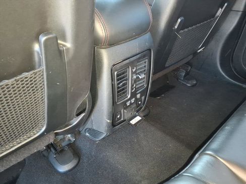 Used 2024 Dodge Durango GT image 17