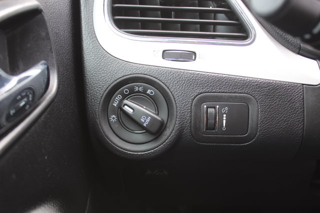 Used 2019 Dodge Journey SE w/ Premium Group FWD image 24