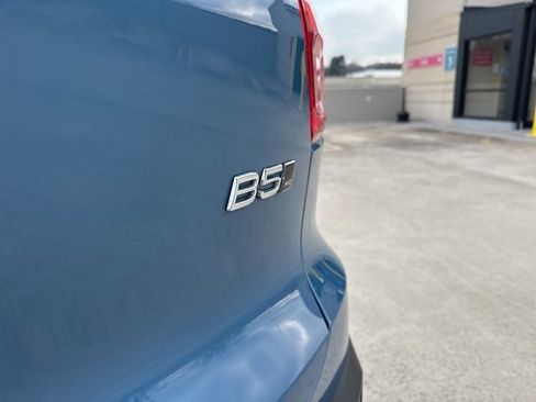 Certified 2025 Volvo XC40 B5 Core image 38