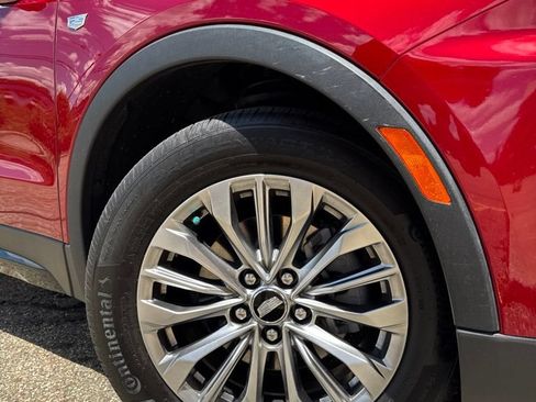 Used 2024 Cadillac XT4 Premium Luxury w/ Active Safety Package AWD/4WD image 6